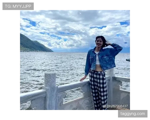 龚翔宇训练完顺手拎走三袋冰敷包,这自律程度真不是一般人扛得住的 龚翔宇训练完顺手拎走三袋冰敷包,这自律程度真不是一般人扛得住的